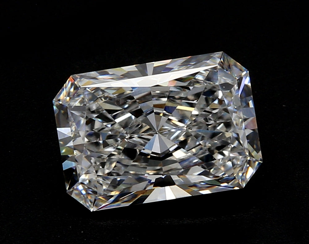 1.52 Carat Radiant Lab Diamond with  Cut Diamond in 14KT  view 1

