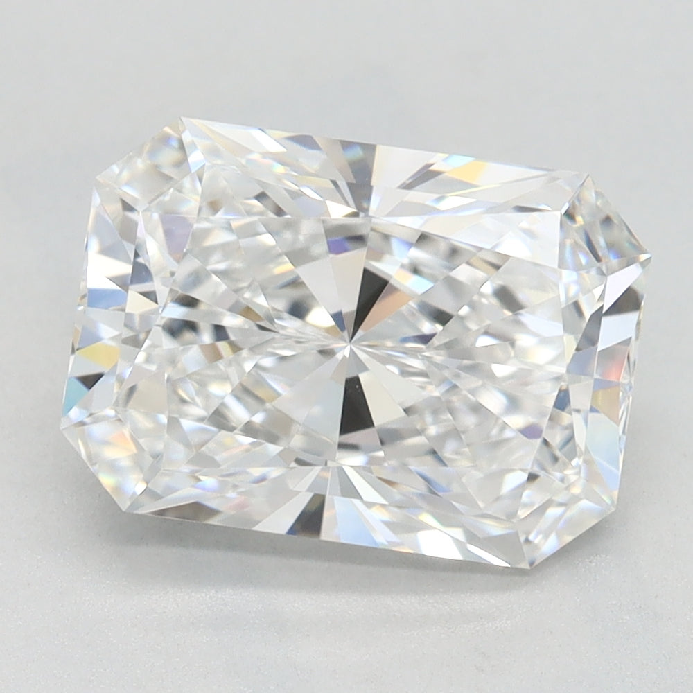 2.77 Carat Radiant Lab Diamond with  Cut Diamond in 14KT  view 1
