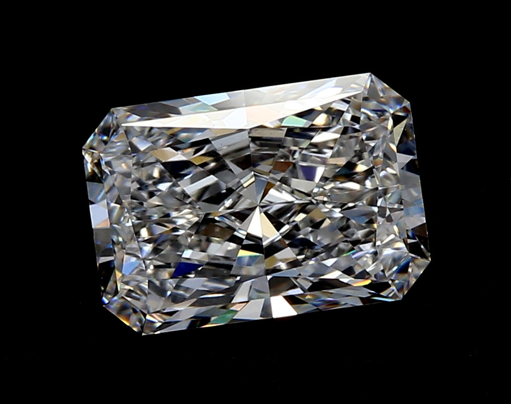 3.97 Carat Radiant Lab Diamond with  Cut Diamond in 14KT  view 1
