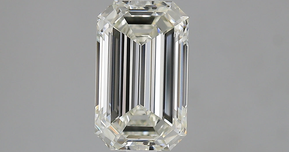 2.05 Carat Emerald Natural Diamond with  Cut Diamond in 14KT  view 1
