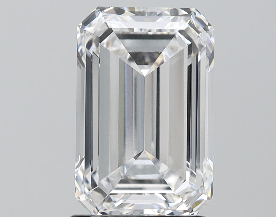 3.0 Carat Emerald Lab Diamond with  Cut Diamond in 14KT  view 1
