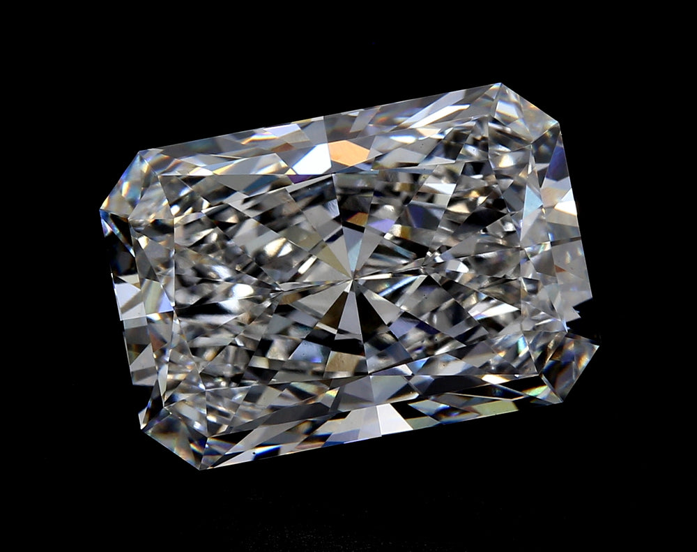 4.02 Carat Radiant Lab Diamond with  Cut Diamond in 14KT  view 1
