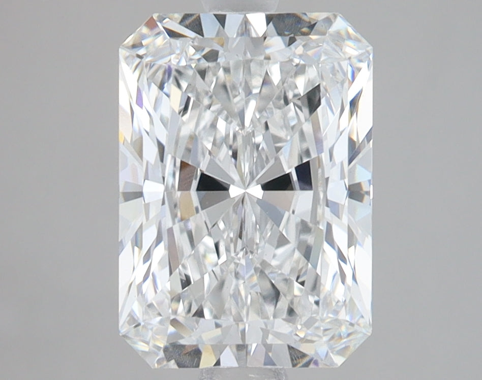 2.55 Carat Radiant Lab Diamond with  Cut Diamond in 14KT  view 1
