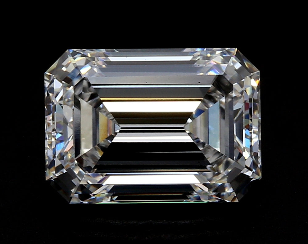 1.5 Carat Emerald Lab Diamond with  Cut Diamond in 14KT  view 1
