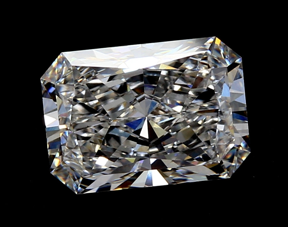 1.0 Carat Radiant Lab Diamond with  Cut Diamond in 14KT  view 1
