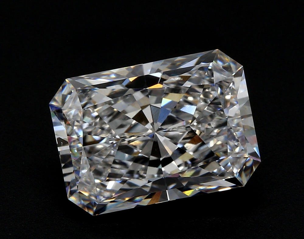 2.72 Carat Radiant Lab Diamond with  Cut Diamond in 14KT  view 1
