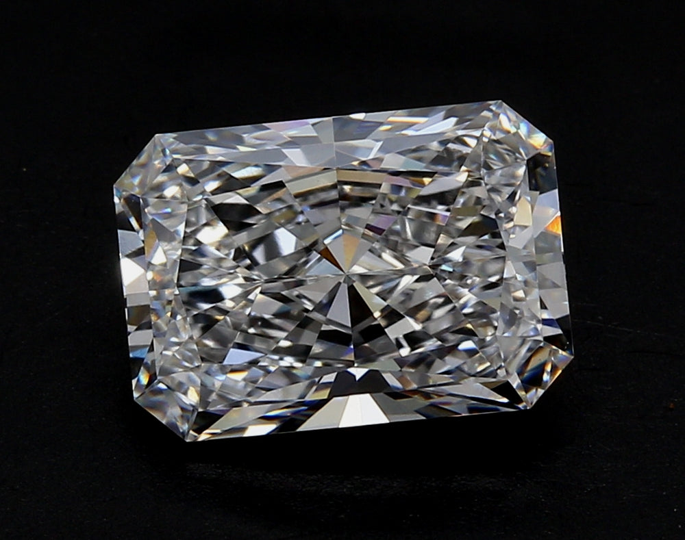 1.5 Carat Radiant Lab Diamond with  Cut Diamond in 14KT  view 1
