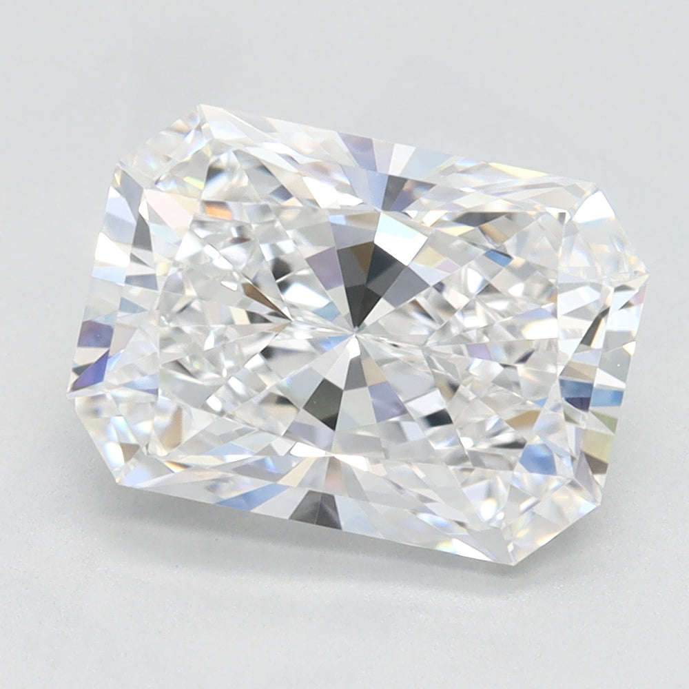 2.67 Carat Radiant Lab Diamond with  Cut Diamond in 14KT  view 1
