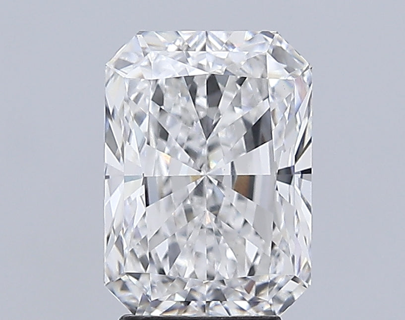 4.02 Carat Radiant Lab Diamond with  Cut Diamond in 14KT  view 1
