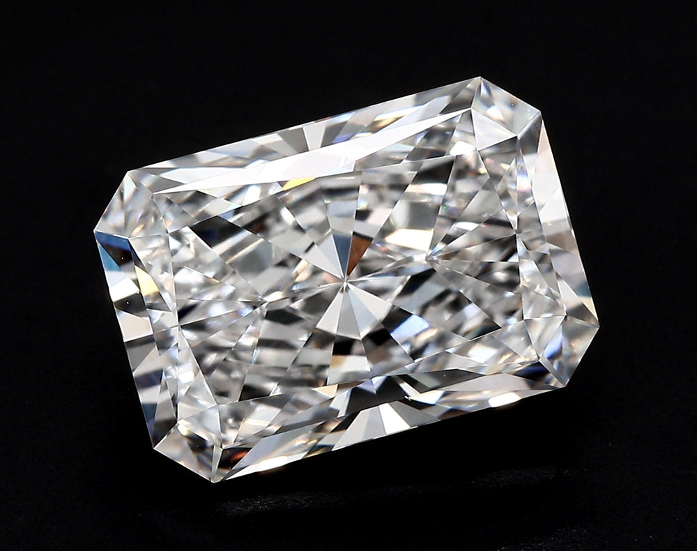 2.69 Carat Radiant Lab Diamond with  Cut Diamond in 14KT  view 1
