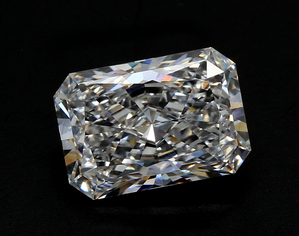 1.52 Carat Radiant Lab Diamond with  Cut Diamond in 14KT  view 1
