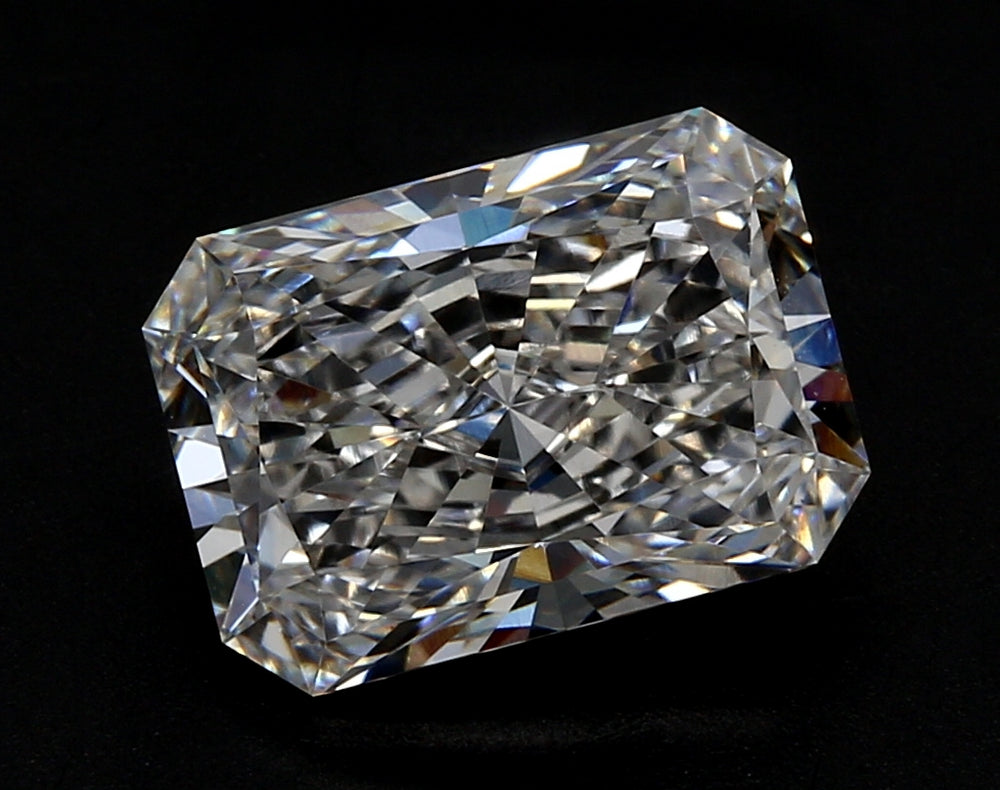 1.52 Carat Radiant Lab Diamond with  Cut Diamond in 14KT  view 1
