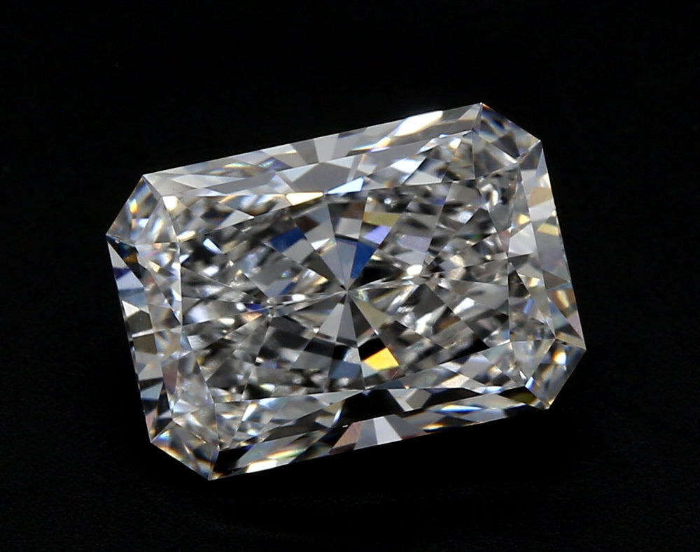 4.98 Carat Radiant Lab Diamond with  Cut Diamond in 14KT  view 1
