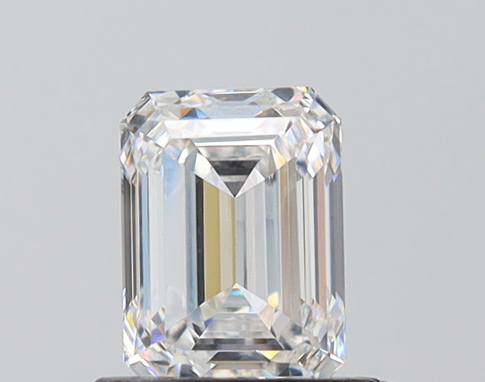 0.98 Carat Emerald Lab Diamond with  Cut Diamond in 14KT  view 1
