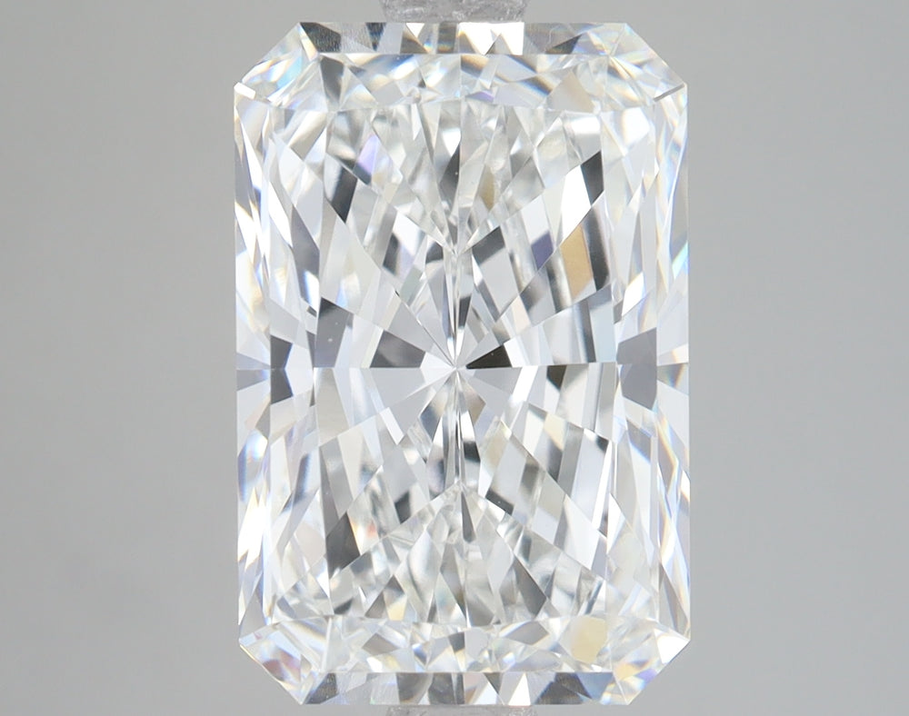 5.03 Carat Radiant Lab Diamond with  Cut Diamond in 14KT  view 1
