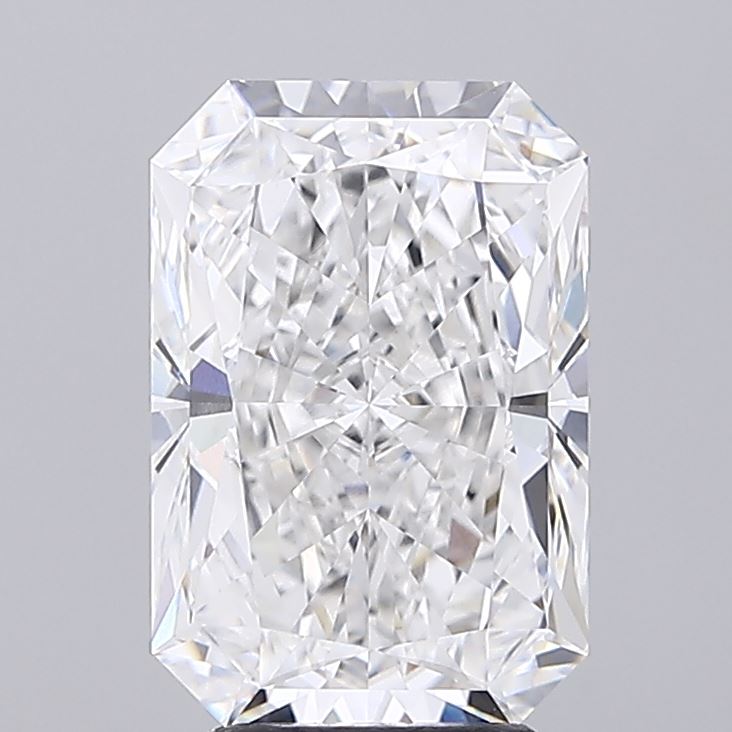 2.7 Carat Radiant Lab Diamond with  Cut Diamond in 14KT  view 1
