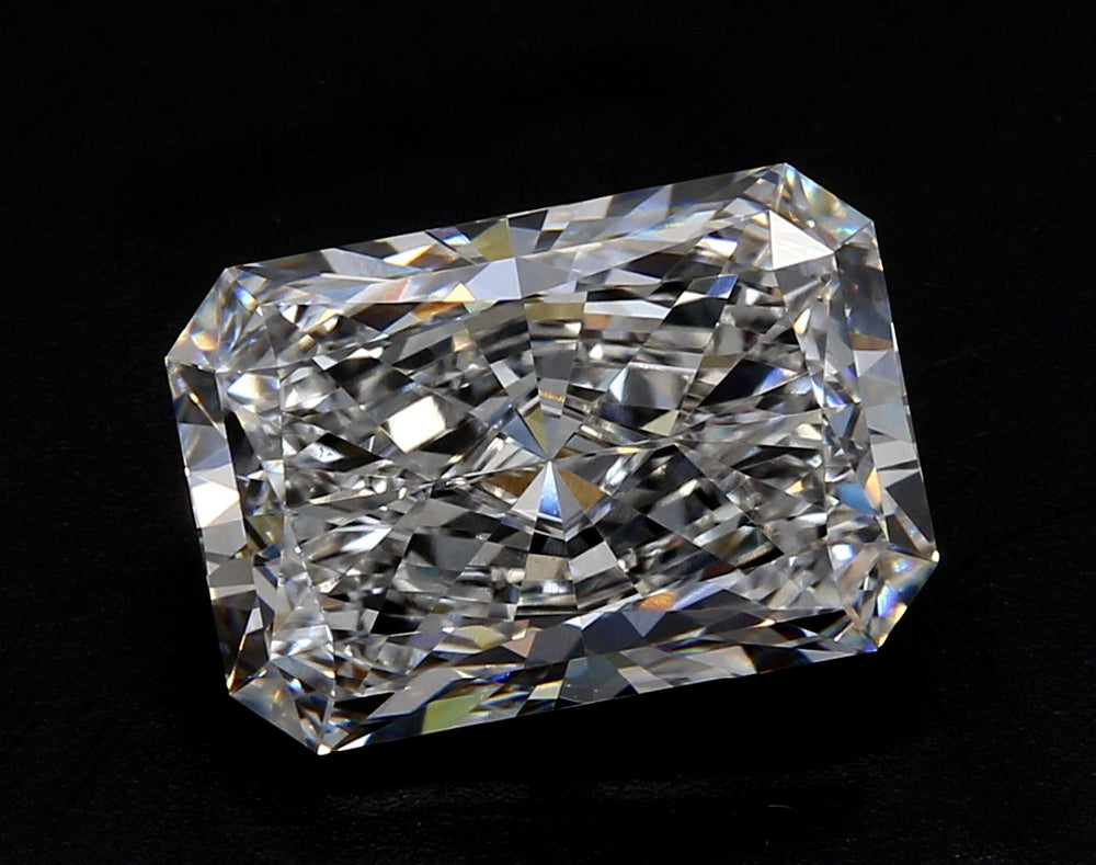 1.56 Carat Radiant Lab Diamond with  Cut Diamond in 14KT  view 1
