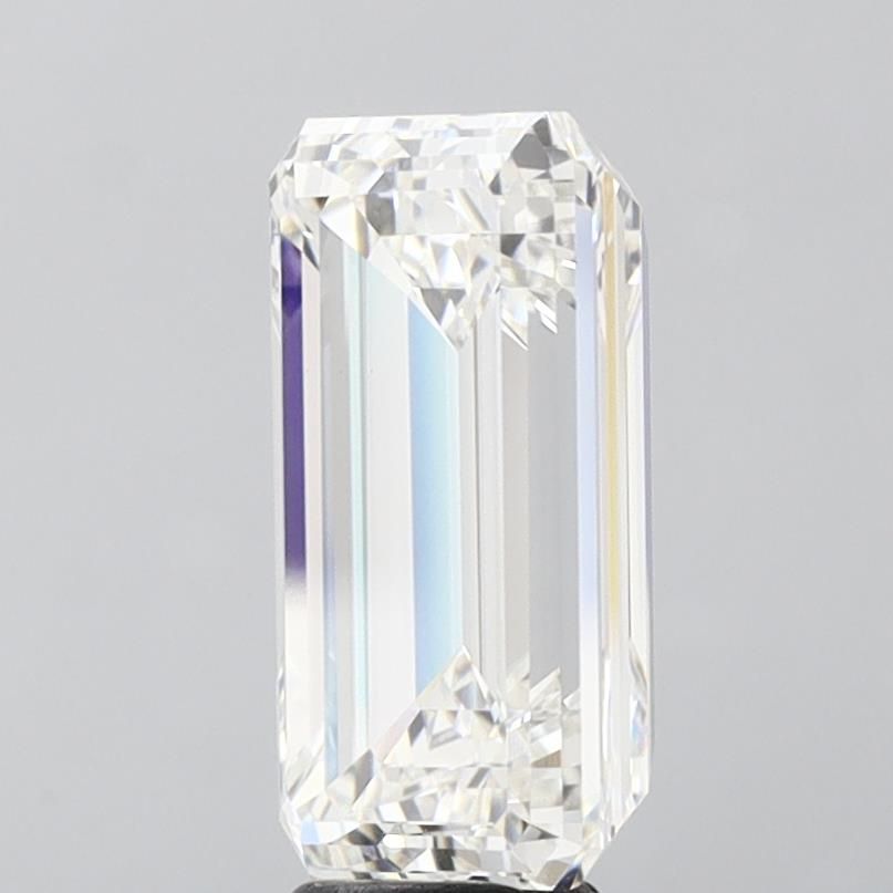 8.0 Carat Emerald Lab Diamond with  Cut Diamond in 14KT  view 1
