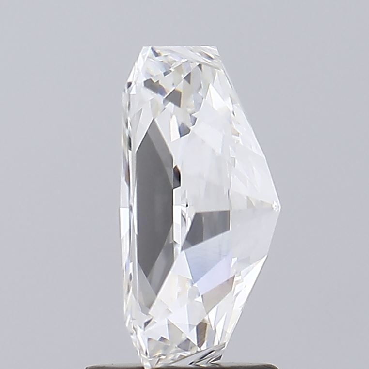 2.52 Carat Radiant Lab Diamond with  Cut Diamond in 14KT  view 1
