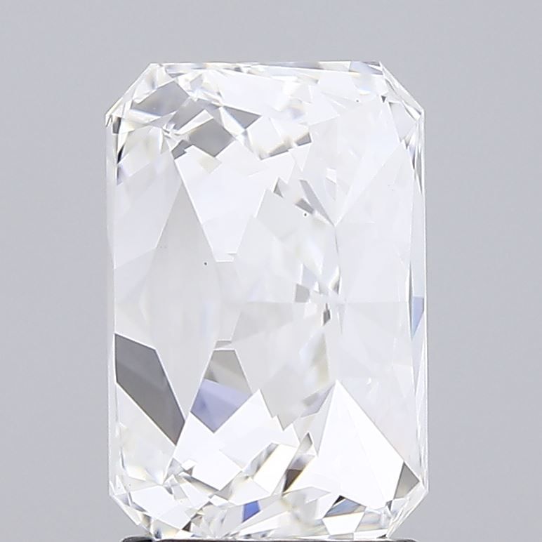 2.82 Carat Radiant Lab Diamond with  Cut Diamond in 14KT  view 1
