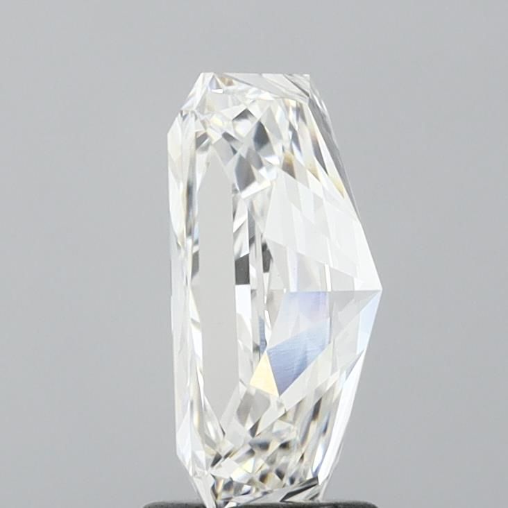 2.83 Carat Radiant Lab Diamond with  Cut Diamond in 14KT  view 1
