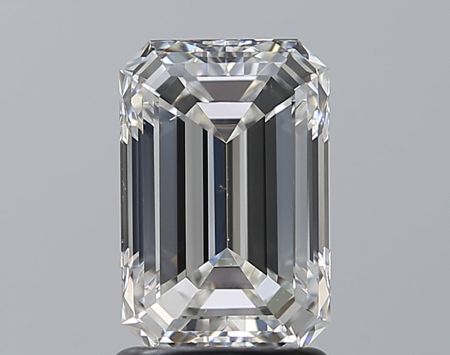 1.8 Carat Emerald Natural Diamond with  Cut Diamond in 14KT  view 1
