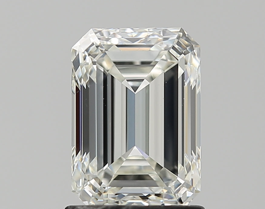 1.5 Carat Emerald Natural Diamond with  Cut Diamond in 14KT  view 1
