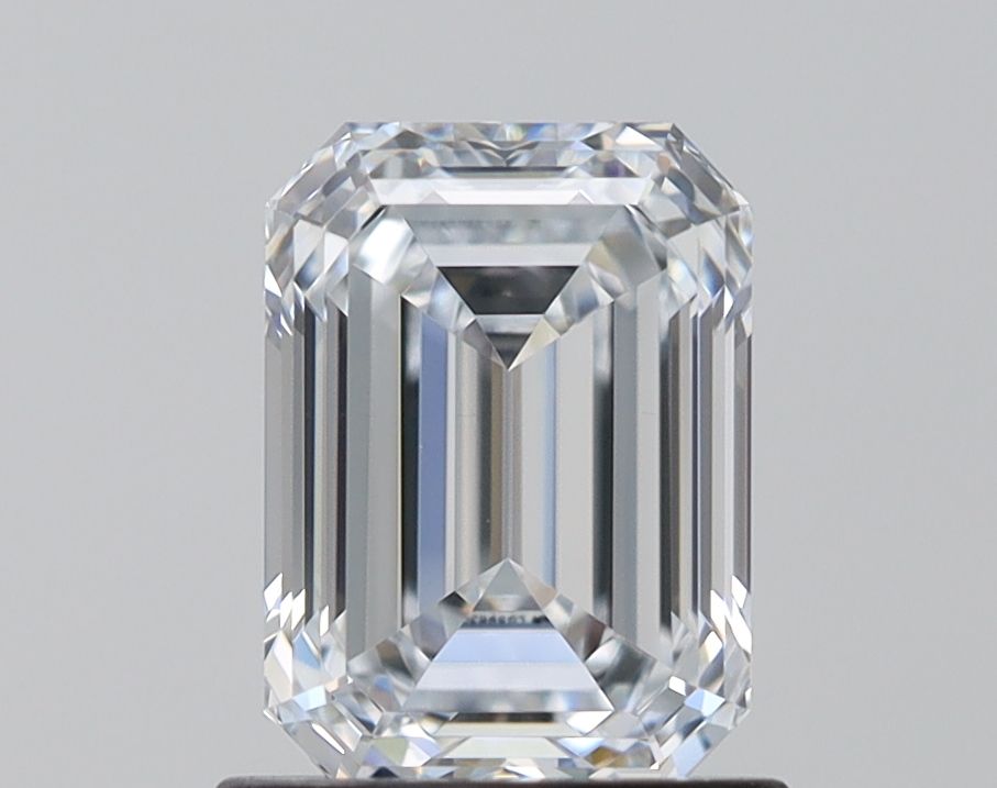 1.13 Carat Emerald Lab Diamond with  Cut Diamond in 14KT  view 1
