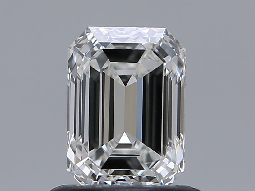 0.8 Carat Emerald Natural Diamond with  Cut Diamond in 14KT  view 1
