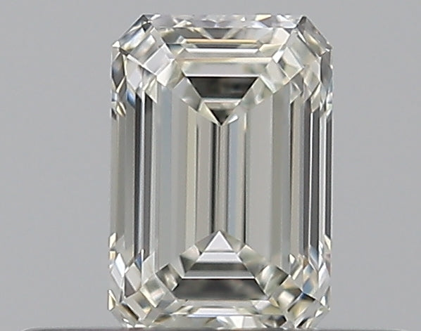 0.3 Carat Emerald Natural Diamond