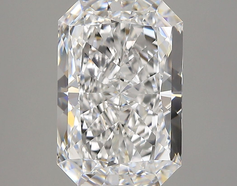 4.03 Carat Radiant lab Diamond with  Cut Diamond in 14KT  view 1
