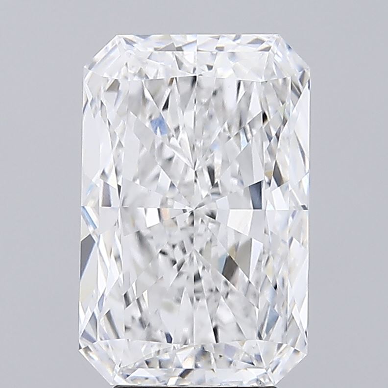 4.47 Carat Radiant Lab Diamond with  Cut Diamond in 14KT  view 1
