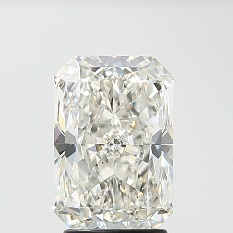 2.71 Carat Radiant Lab Diamond with  Cut Diamond in 14KT  view 1
