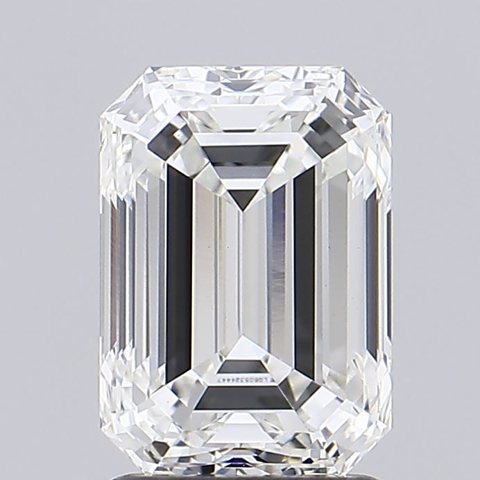 2.0 Carat Emerald Lab Diamond with  Cut Diamond in 14KT  view 1
