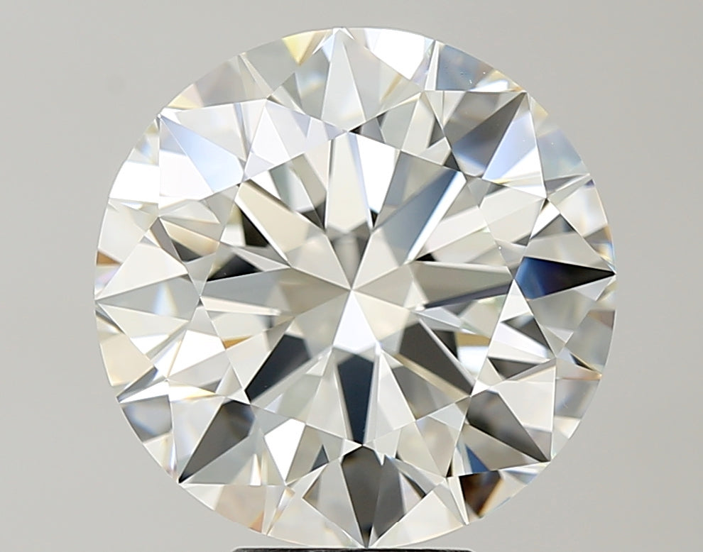 7.02 Carat Round Natural Diamond with  Cut Diamond in 14KT  view 1
