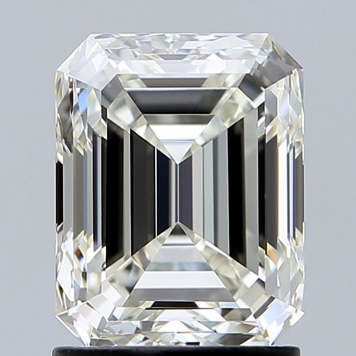 1.81 Carat Emerald Natural Diamond with  Cut Diamond in 14KT  view 1
