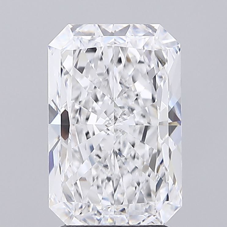 2.57 Carat Radiant Lab Diamond with  Cut Diamond in 14KT  view 1
