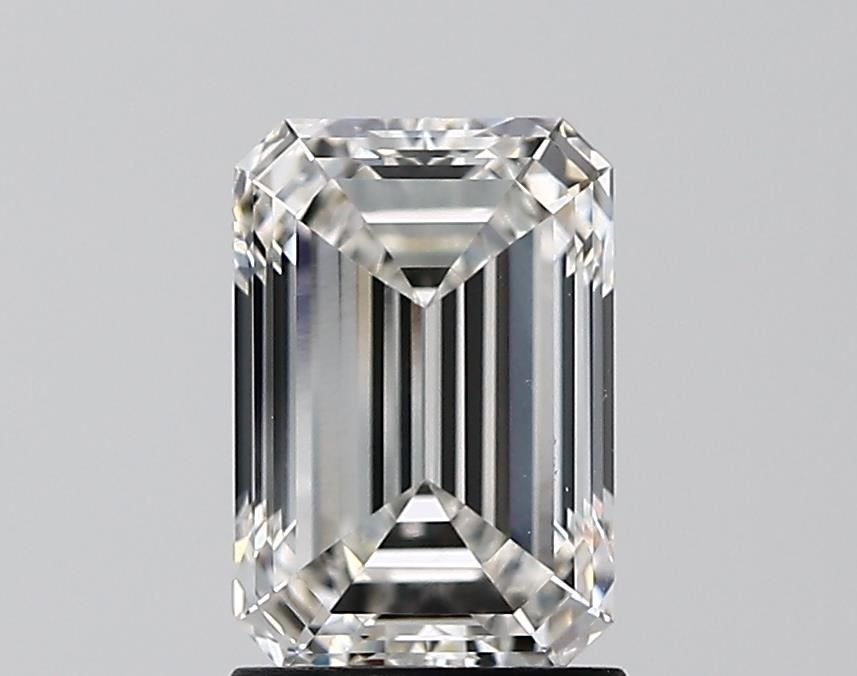 1.8 Carat Emerald Lab Diamond with  Cut Diamond in 14KT  view 1
